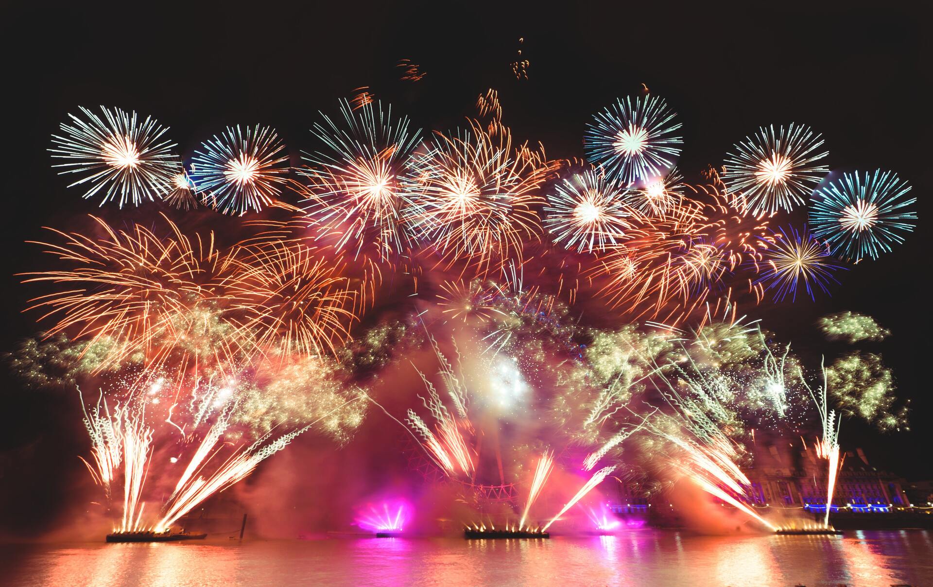 London New Year's Eve fireworks @towfiqu barbhuiya